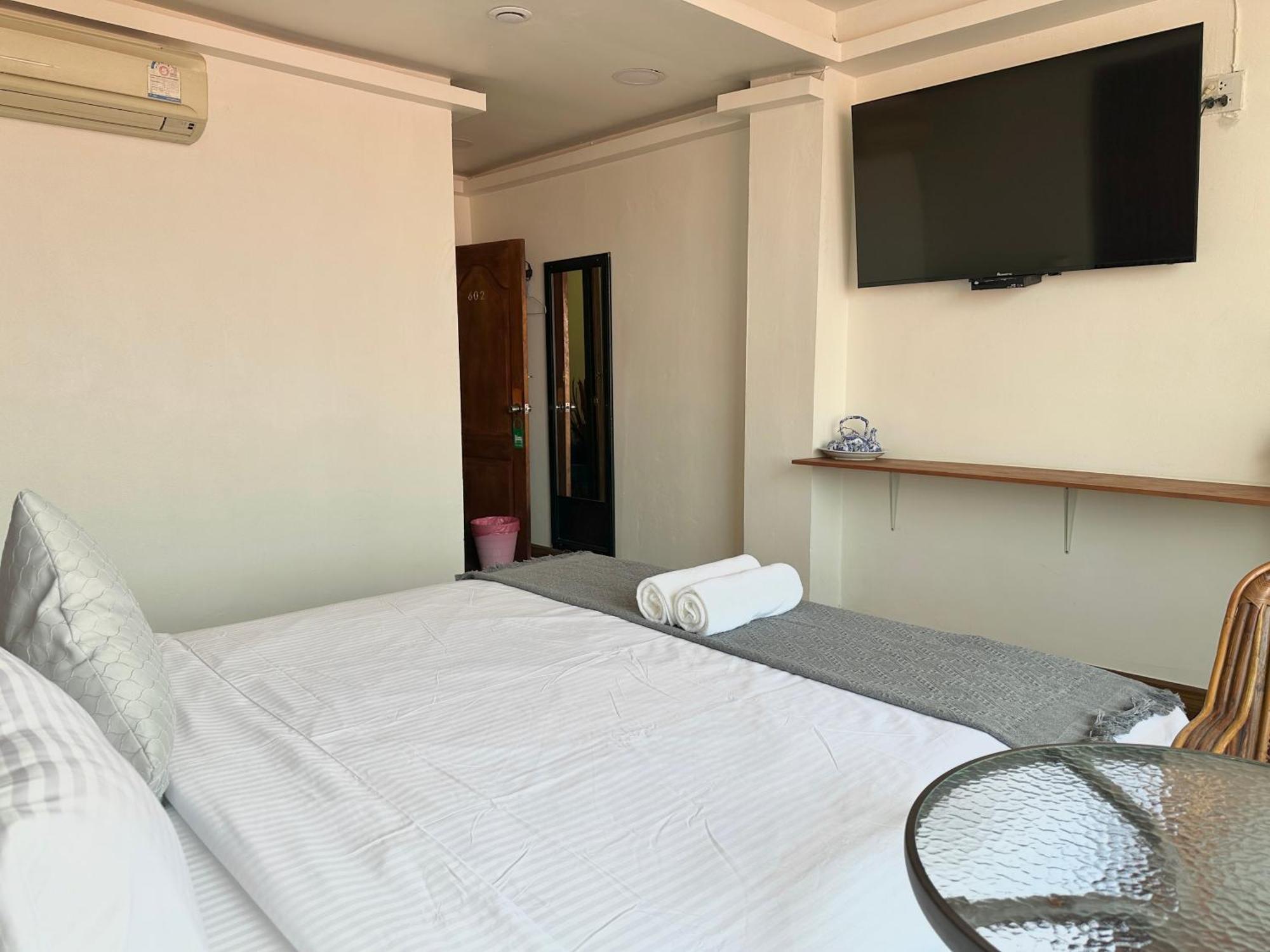Longzhu Guesthouse Bangkok Exteriér fotografie
